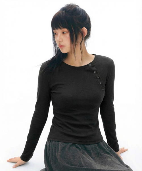 DAMISH(ダミシュ)の「サイドスナップボタンロングスリーブ_ブラック(Tシャツ/カットソー・レディース・ブラック・FREE)」の7枚目の写真