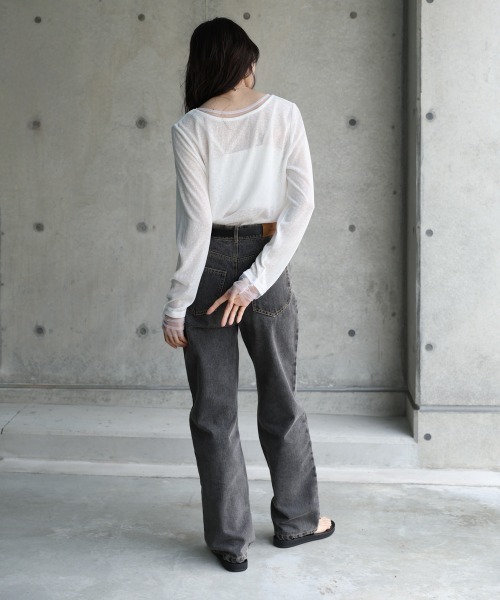 Bab(バブ)の「【1枚でもインナー使いにもおすすめ】チュールレイヤード風カットソー(Tシャツ/カットソー・レディース・ベージュ/オフホワイト/グレー・M)」の5枚目の写真