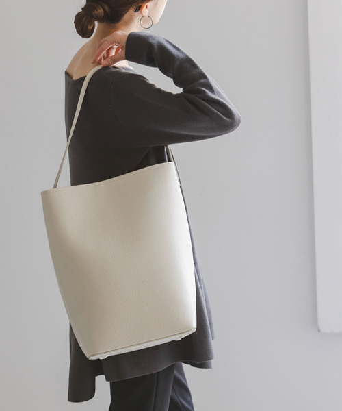 INNUE(イヌエ)の「《追加2》INNUE/イヌエ レザートートBAG(トートバッグ・レディース・ブラック/アイボリー/ブラウン・FREE)」の21枚目の写真