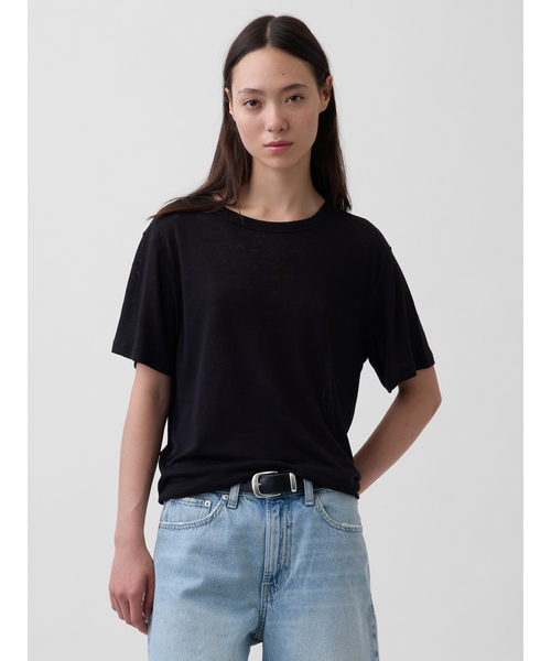 GAP(ギャップ)の「リネンブレンド リラックスフィット Tシャツ(Tシャツ/カットソー・レディース・ホワイト/ブラック/ブルー/ブラウン・XS/S/M/L/XL/XXS)」の2枚目の写真