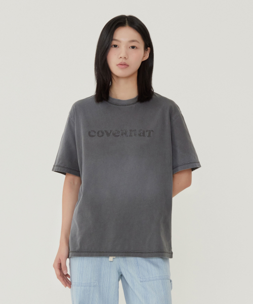 COVERNAT(カバーナット)の「ウィメンズオーバーサイズピグメントクーパーロゴTシャツチャコール(Tシャツ/カットソー・レディース・その他・WS/WM)」の1枚目の写真