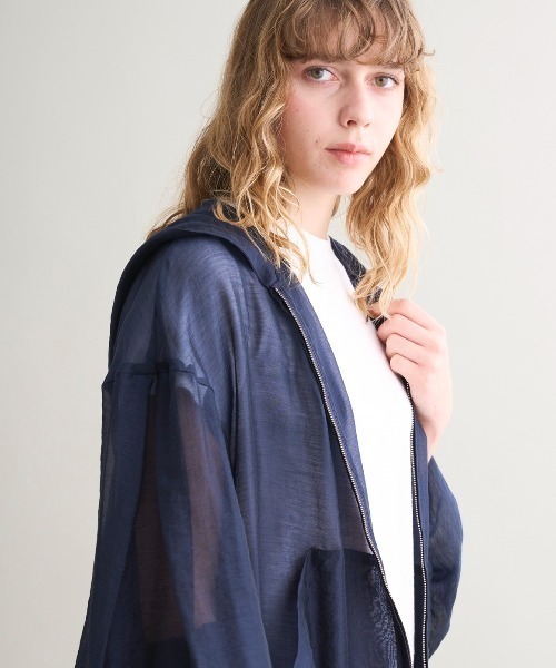 three dots（スリードッツ）の「Shiny shirt zip up hoody（パーカー・レディース・ホワイト/ベージュ/ネイビー/グレー/ブラウン系その他・SMALL）」の8枚目の写真