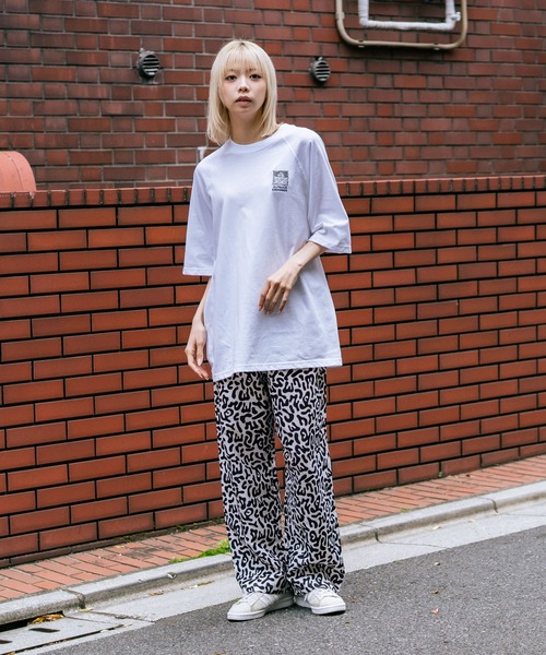 OUTDOOR EXCHANGE(アウトドアエクスチェンジ)の「【OUTDOOR EXCHANGE/アウトドアエクスチェンジ】×【ZERO STAIN/ゼロステイン】コラボ ラグランスリーブ Tシャツ 汗ジミ防止 UVカット 防汚効果 リーフ柄 ブランドロゴ ユニセックス(Tシャツ/カットソー・メンズ・スミクロ/ホワイト/オフホワイト・LARGE/MEDIUM)」の13枚目の写真