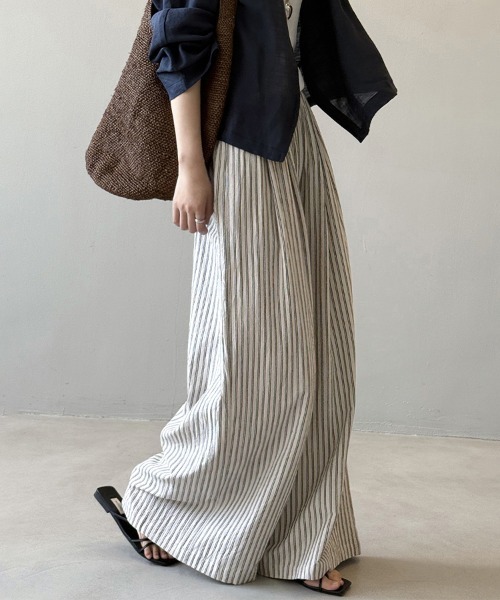 ONEP STAR(ワンピスター)の「ワイドシルエットストライプパンツ(その他パンツ・レディース・ネイビー/ベージュ・MEDIUM/LARGE/X-LARGE)」の12枚目の写真