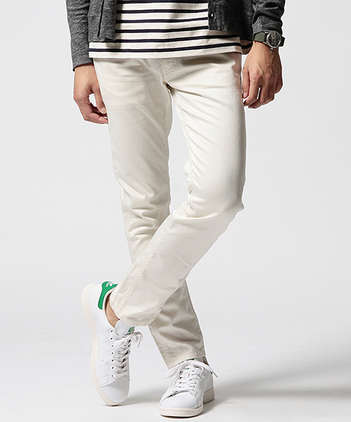 BEAMS（ビームス）の「BEAMS / サテン スリムパンツ（その他パンツ・メンズ・オフホワイト/ライトグレー/チャコールグレー・MEDIUM/LARGE/SMALL）」の2枚目の写真