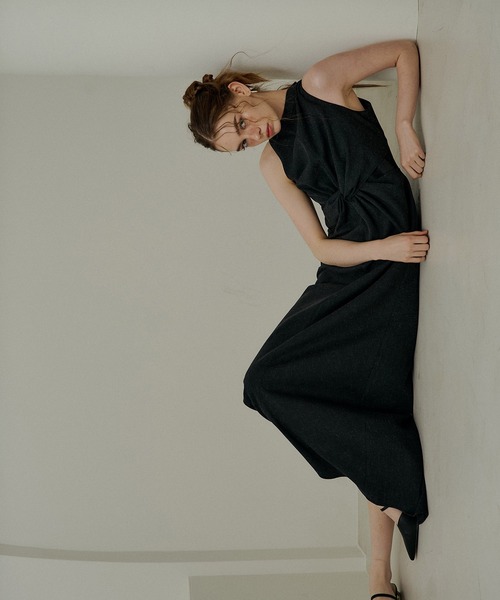 LE'RURE(リルアー)の「Knot design melange dress(ドレス・レディース・グレー/ブラック/ベージュ・SMALL/MEDIUM/TALL)」の22枚目の写真