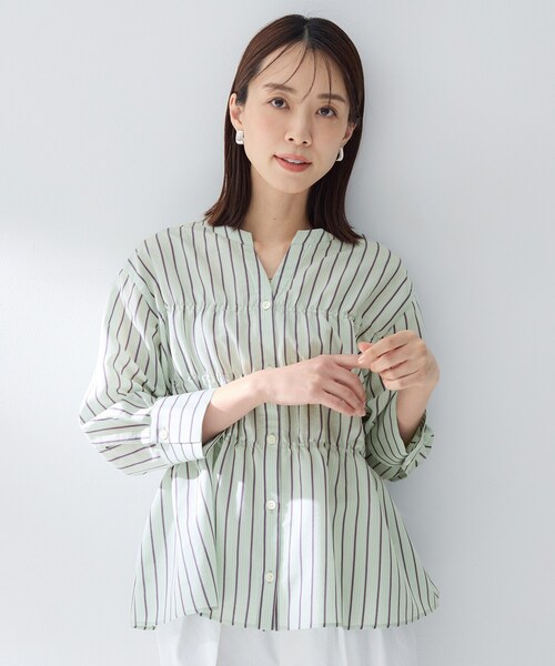 UNTITLED(アンタイトル)の「ストライプシャーリングブラウス(シャツ/ブラウス・レディース・カーキ系2/グリーン系3/ベージュ系2・50/48/44/04/02/00)」の5枚目の写真