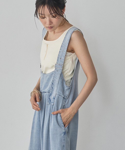 hunch(ハンチ)の「レイヤード風 リブタンクトップ(タンクトップ・レディース・オフホワイト/チャコール/ブラック/ライトカーキ・FREE)」の17枚目の写真