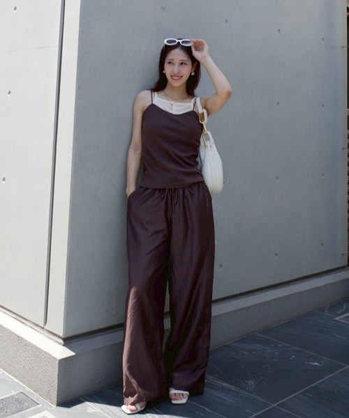Reurie'(レウリィ)の「レイヤードシアーキャミ(chihiro select)【カップ付】 / レイヤード シアーキャミ 大人カジュアル 夏服 重ね着 シアートップス(タンクトップ・レディース・ブラウン/ブラック/ホワイト・FREE)」の10枚目の写真