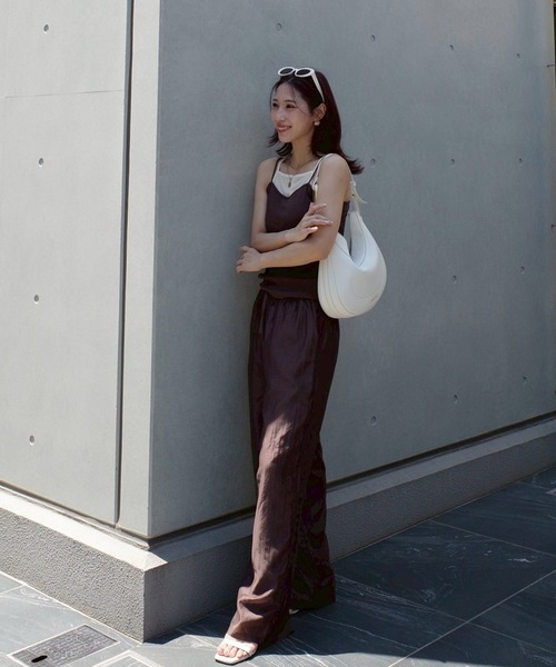 Reurie'(レウリィ)の「レイヤードシアーキャミ(chihiro select)【カップ付】 / レイヤード シアーキャミ 大人カジュアル 夏服 重ね着 シアートップス(タンクトップ・レディース・ブラウン/ブラック/ホワイト・FREE)」の18枚目の写真