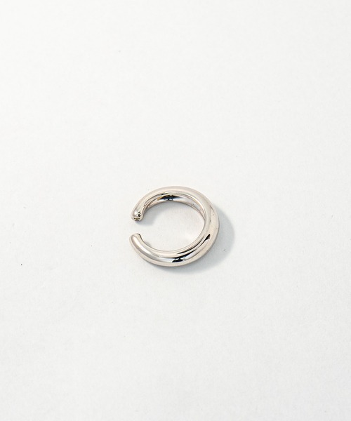TOM WOOD(トムウッド)の「【TOMWOOD】Ear Cuff Slim シルバー イヤーカフ ユニセックス(イヤーカフ・レディース・シルバー・S/M)」の2枚目の写真