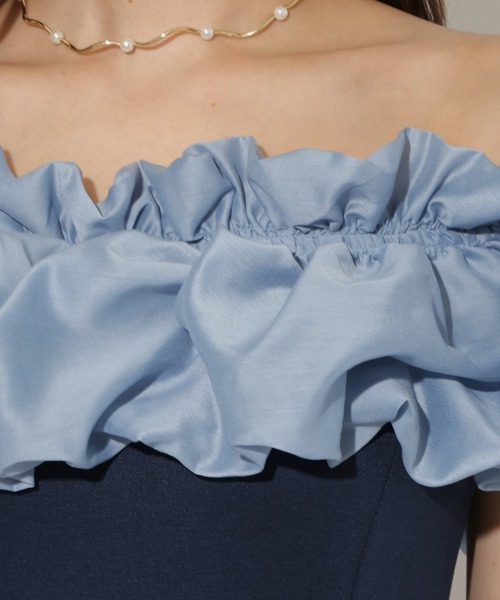 AND COUTURE(アンドクチュール)の「オフショルフリルカットワンピース(ワンピース・レディース・ブラック/チャコールグレー/ネイビー・FREE)」の20枚目の写真