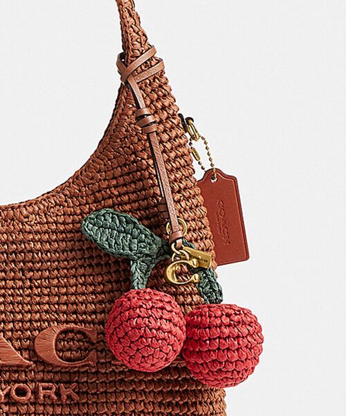COACH チェリー　チャーム　キーホルダー チェリー バッグ チャーム（キーホルダー）｜COACH（コーチ）の