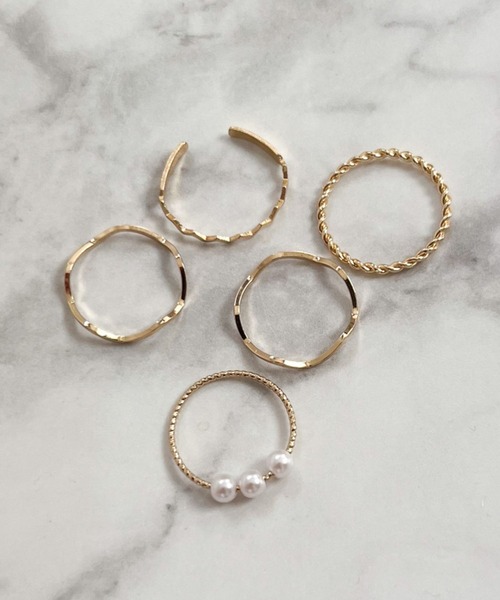 yu-ka(ユーカ)の「YU-KA:デザインリングセット Design Ring Set(リング・レディース・ゴールド・FREE)」の3枚目の写真
