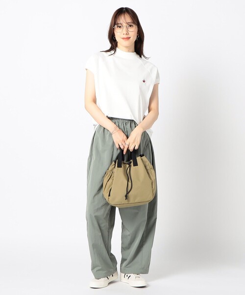 FREDRIK PACKERS（フレドリックパッカーズ）の「【FREDRIK PACKERS】210D BLOOM SHOULDER 別注モデル（ショルダーバッグ・レディース・チャコールグレー/ブラック/カーキ・FREE）」の15枚目の写真