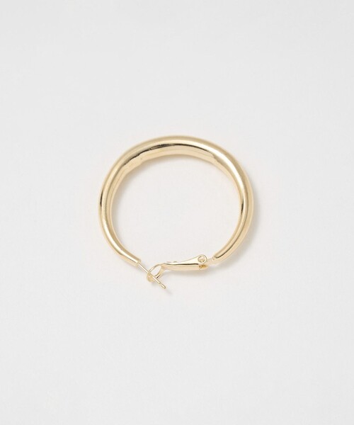 BEAUTY&YOUTH UNITED ARROWS(ビューティーアンドユースユナイテッドアローズ)の「ボリューム ライン フープピアス(ピアス(両耳用)・レディース・ゴールド/シルバー・FREE)」の7枚目の写真