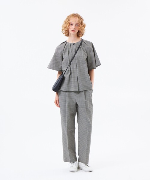 MACKINTOSH PHILOSOPHY（ﾏｯｷﾝﾄｯｼｭ ﾌｨﾛｿﾌｨｰ）の「エアリーサッカーブラウス（シャツ/ブラウス・レディース・ブラック/オフホワイト/ベージュ・38/36）」の6枚目の写真