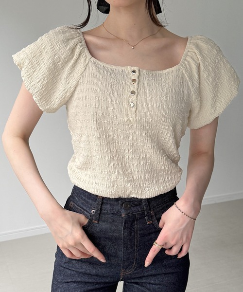 junoah(ジュノア)の「ヘンリーネックパフスリーブジャガードカットソー(Tシャツ/カットソー・レディース・アイボリー/ブラック/ネイビー・MEDIUM/SMALL/LARGE)」の4枚目の写真