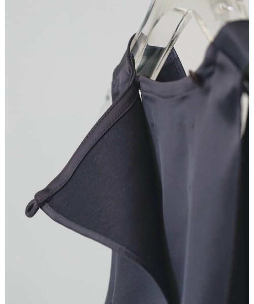 TODAYFUL(トゥデイフル)の「Asymmetry Satin Dress 12610322(ワンピース・メンズ・インディゴブルー/ブラウン・36/38)」の16枚目の写真