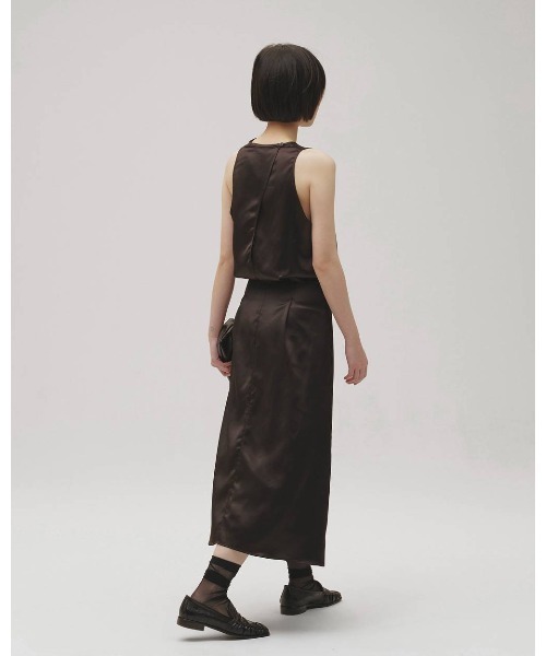 TODAYFUL(トゥデイフル)の「Asymmetry Satin Dress 12610322(ワンピース・メンズ・インディゴブルー/ブラウン・36/38)」の4枚目の写真