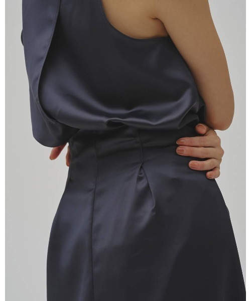 TODAYFUL(トゥデイフル)の「Asymmetry Satin Dress 12610322(ワンピース・メンズ・インディゴブルー/ブラウン・36/38)」の6枚目の写真