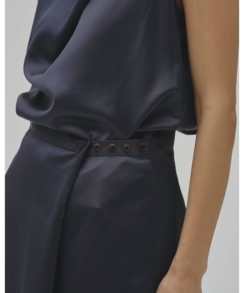 TODAYFUL(トゥデイフル)の「Asymmetry Satin Dress 12610322(ワンピース・メンズ・インディゴブルー/ブラウン・36/38)」の10枚目の写真