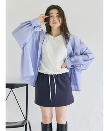 バックデザインルーズシャツ