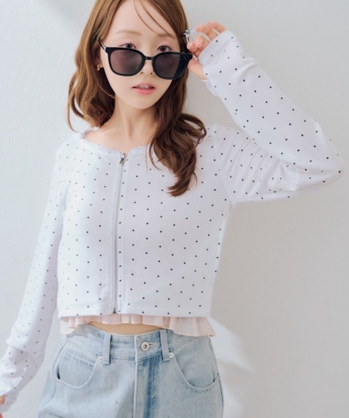 continuer de NICE CLAUP(コンティニューデナイスクラップ)の「【UVカット率90%】刺しゅうUVカットスクエアパーカー(Tシャツ/カットソー・レディース・ブラック/ピンク/アイボリー/ブラウン/ドット/ブラック系その他・FREE)」の1枚目の写真