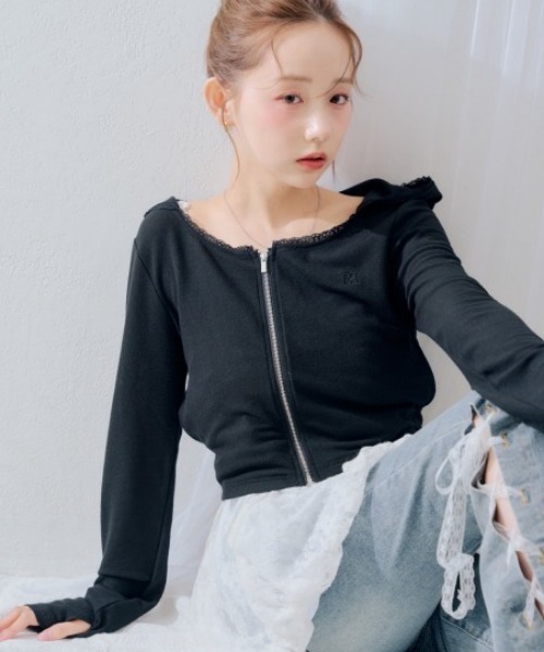 continuer de NICE CLAUP(コンティニューデナイスクラップ)の「【UVカット率90%】刺しゅうUVカットスクエアパーカー(Tシャツ/カットソー・レディース・ブラック/ピンク/アイボリー/ブラウン/ドット/ブラック系その他・FREE)」の3枚目の写真