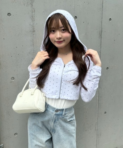 continuer de NICE CLAUP(コンティニューデナイスクラップ)の「【UVカット率90%】刺しゅうUVカットスクエアパーカー(Tシャツ/カットソー・レディース・ブラック/ピンク/アイボリー/ブラウン/ドット/ブラック系その他・FREE)」の12枚目の写真
