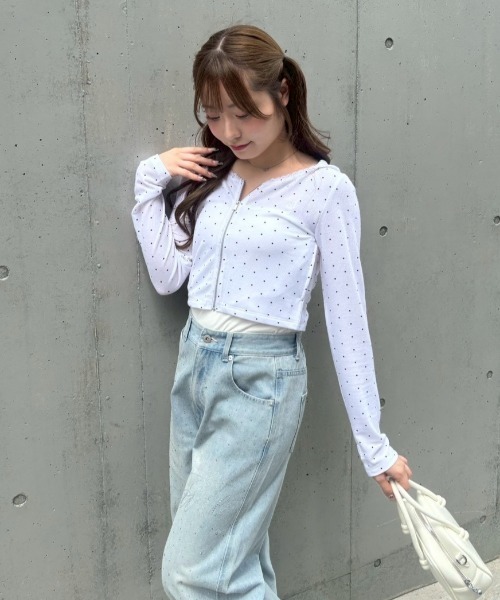 continuer de NICE CLAUP(コンティニューデナイスクラップ)の「【UVカット率90%】刺しゅうUVカットスクエアパーカー(Tシャツ/カットソー・レディース・ブラック/ピンク/アイボリー/ブラウン/ドット/ブラック系その他・FREE)」の9枚目の写真