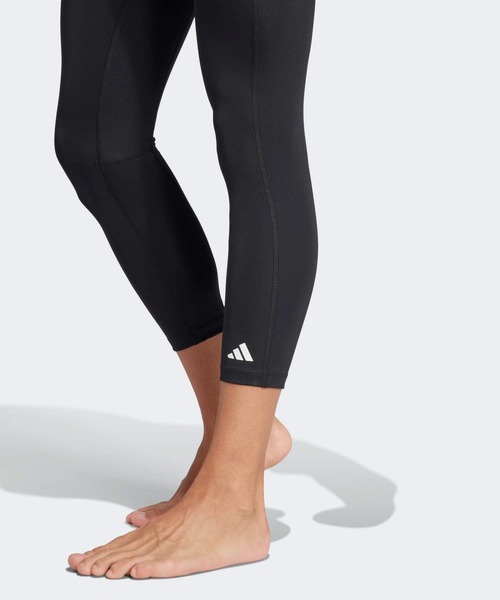adidas(アディダス)の「テックフィット コンプレッション トレーニング 3/4丈レギンス / アディダス adidas(レギンス/スパッツ・メンズ・ブラック・X-LARGE/X-SMALL/SMALL/XX-LARGE/MEDIUM/3XL/LARGE)」の4枚目の写真
