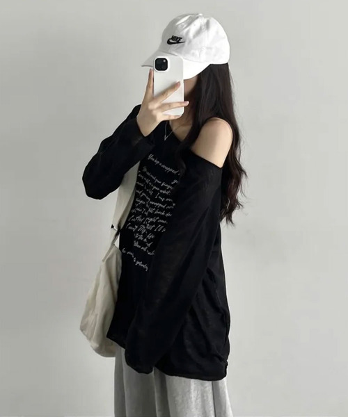 VIVID LADY(ビビッドレディー)の「レタリングプリント ボートネック シアー 長袖トップス(Tシャツ/カットソー・レディース・ブラック/グレー/アイボリー/ベージュ・FREE)」の17枚目の写真