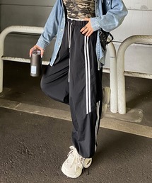 ライントラックワイドパンツ
