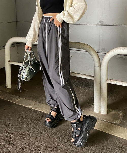 non-hedge(ノンヘッジ)の「ライントラックワイドパンツ(その他パンツ・レディース・ネイビー/ライトグレー/ブラック/チャコールグレー・FREE)」の11枚目の写真