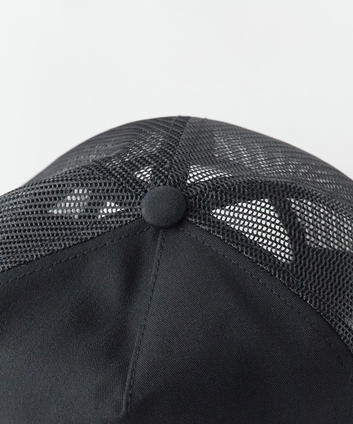 BRIXTON(ブリクストン)の「BRIXTON/ブリクストン HENRY MP TRUCKER ミディアムプロファイル フェルト刺繍 フラットバイザー メッシュ 6Pキャップ スナップバック ストリートメンズ 2026年 夏 夏服(キャップ・メンズ・ブラック/レッド・ONE SIZE)」の7枚目の写真