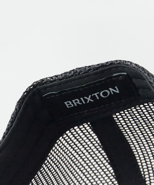 BRIXTON(ブリクストン)の「BRIXTON/ブリクストン HENRY MP TRUCKER ミディアムプロファイル フェルト刺繍 フラットバイザー メッシュ 6Pキャップ スナップバック ストリートメンズ 2026年 夏 夏服(キャップ・メンズ・ブラック/レッド・ONE SIZE)」の8枚目の写真