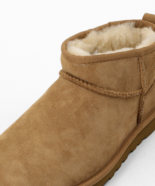UGG(アグ)の「UGG/アグ メンズ クラシック ウルトラ ミニ / Classic Ultra Mini(ブーツ・メンズ・ブラック/ブラウン・9/10/8)」の8枚目の写真