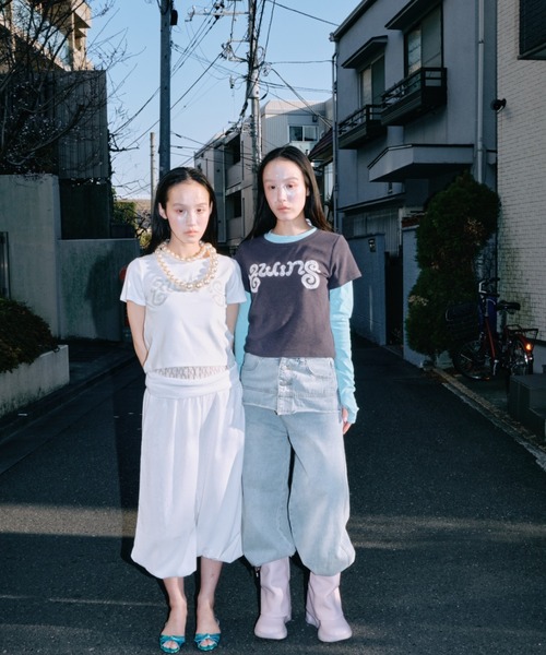 twins（nemne store）（ツインズ）の「Lace twins logo Tee（Tシャツ/カットソー・レディース・White/チャコール・SMALL/MEDIUM）」の3枚目の写真