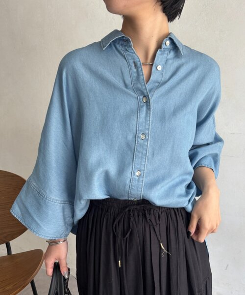 Jena espace merveilleux(ジェナ エスパスメルヴェイユ)の「ビッグカフスデニムシャツ(シャツ/ブラウス・レディース・グレー/ブルー系その他/ブルー・FREE)」の4枚目の写真