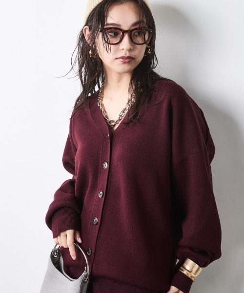 CHIC STYLE(シックスタイル)の「Vネックニットカーディガン<大きいサイズ有>シックスタイル(カーディガン/ボレロ・レディース・グレー/ワイン/ブラック/ライトベージュ・M/3L/LL/L/5L/4L)」の10枚目の写真
