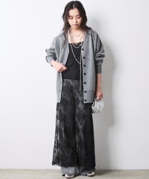 CHIC STYLE(シックスタイル)の「Vネックニットカーディガン<大きいサイズ有>シックスタイル(カーディガン/ボレロ・レディース・グレー/ワイン/ブラック/ライトベージュ・M/3L/LL/L/5L/4L)」の12枚目の写真