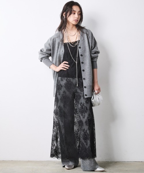 CHIC STYLE(シックスタイル)の「Vネックニットカーディガン<大きいサイズ有>シックスタイル(カーディガン/ボレロ・レディース・グレー/ワイン/ブラック/ライトベージュ・M/3L/LL/L/5L/4L)」の13枚目の写真