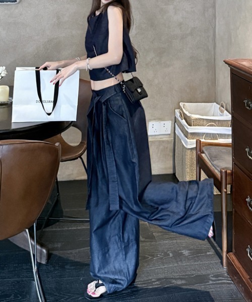 FLINEA(フリネア)の「デニムタンクトップ+パンツセットアップ(セットアップ・レディース・インディゴブルー・M/L)」の3枚目の写真