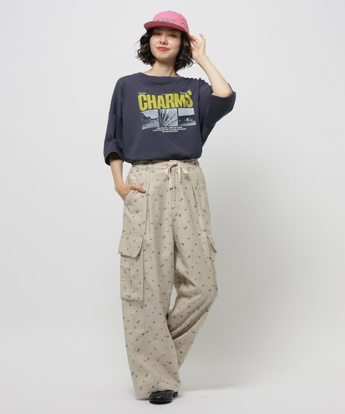 niko and...(ニコアンド)の「プリントバックサテンカーゴ(カーゴパンツ・レディース・アイボリー/ライトブラウン/カーキ・MEDIUM/LARGE)」の14枚目の写真