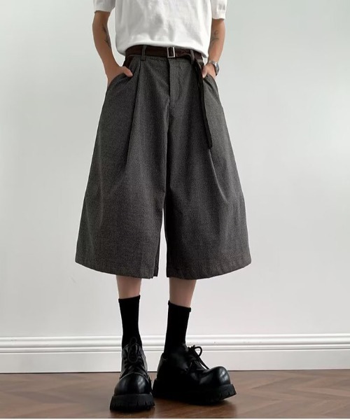 DOUBLE STEAL(ダブルスティール)の「DSタックワイドショーツ(その他パンツ・メンズ・グレー・X-LARGE/LARGE/MEDIUM)」の1枚目の写真