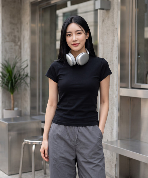 BUTTON SEOUL（ボタンソウル）の「[ウィメンズ] ベーシックエッセンシャルコットンショートスリーブ (6 COLORS)（Tシャツ/カットソー・レディース・ホワイト/ブラック/グレー/イエロー/サンドベージュ/シャーベット・SMALL/MEDIUM/LARGE）」の13枚目の写真