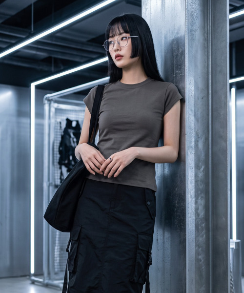 BUTTON SEOUL（ボタンソウル）の「[ウィメンズ] ベーシックエッセンシャルコットンショートスリーブ (6 COLORS)（Tシャツ/カットソー・レディース・ホワイト/ブラック/グレー/イエロー/サンドベージュ/シャーベット・SMALL/MEDIUM/LARGE）」の15枚目の写真