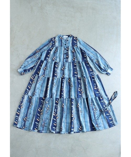 cawaii(カワイイ)の「葉っぱを描いたデニム風プリントミディアムワンピース(紐ベルト付き)(ワンピース・レディース・ブルー・FREE)」の19枚目の写真