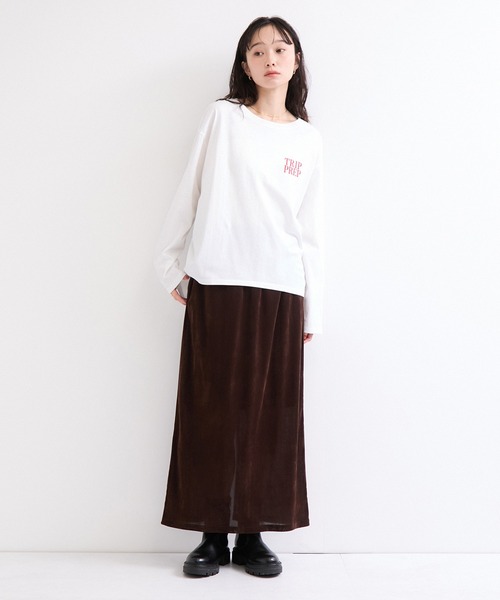 le cercle ADAM ET ROPE'(ルセルクルアダムエロペ)の「ロゴ刺繍バックラウンドヘムロンTEE(Tシャツ/カットソー・レディース・ホワイト/チャコールグレー/ブラウン・FREE)」の8枚目の写真